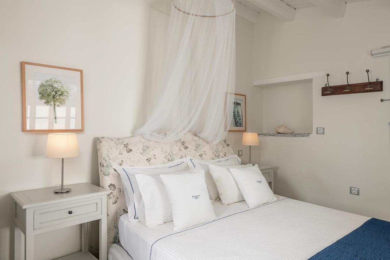 Four Seasons Hydra Luxury Suites エクステリア 写真