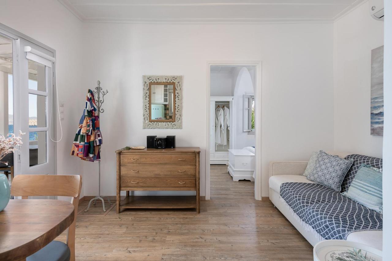 Four Seasons Hydra Luxury Suites エクステリア 写真