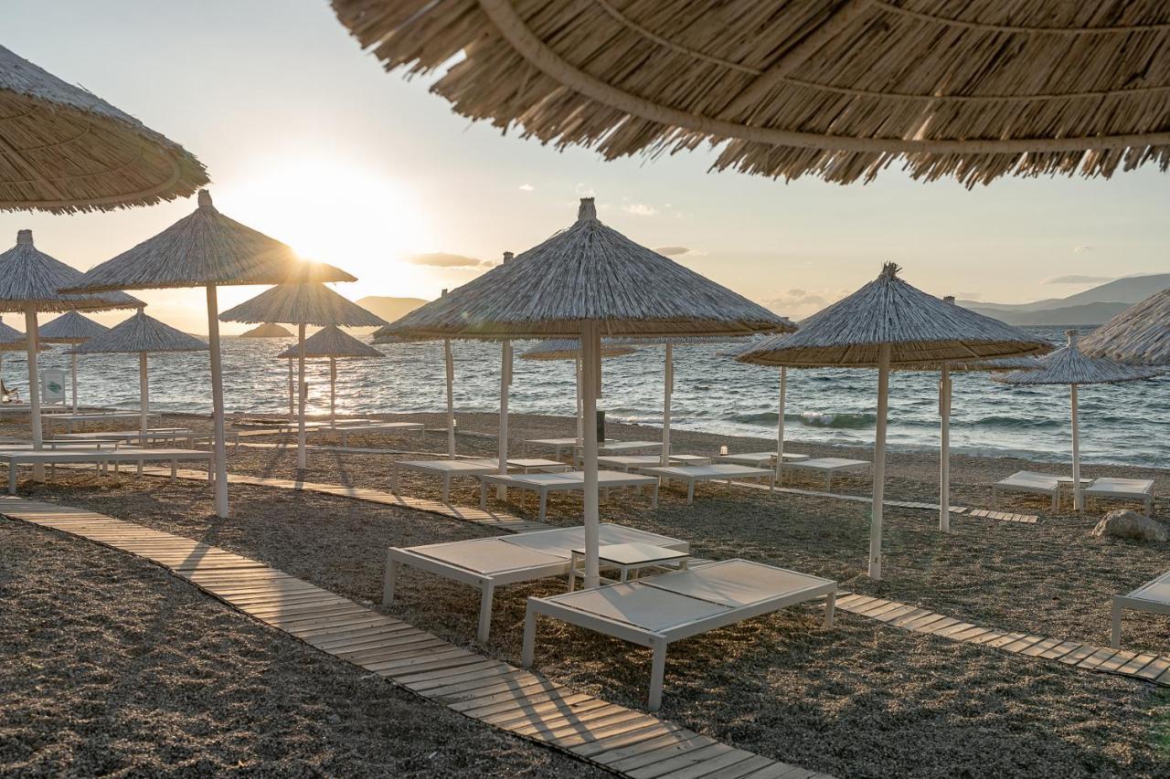 Four Seasons Hydra Luxury Suites エクステリア 写真