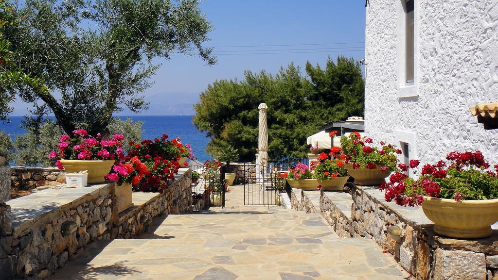 Four Seasons Hydra Luxury Suites エクステリア 写真