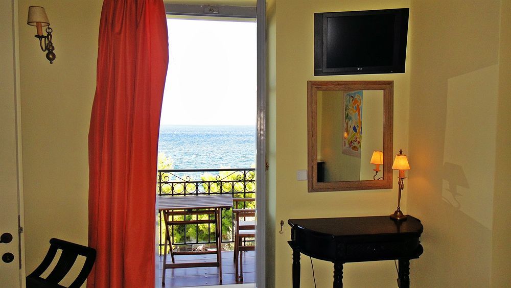 Four Seasons Hydra Luxury Suites エクステリア 写真